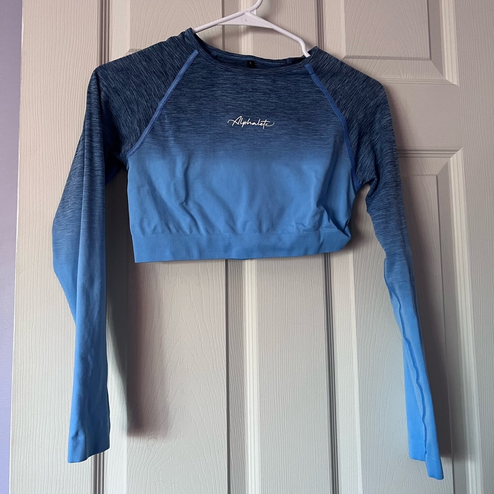 alphalete crop top